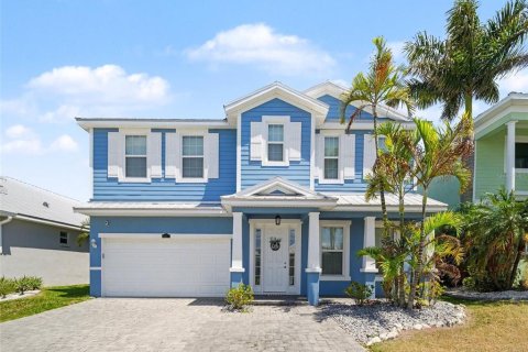 Casa en Apollo Beach, Florida 4 dormitorios, 251.39 m2 № 2141097