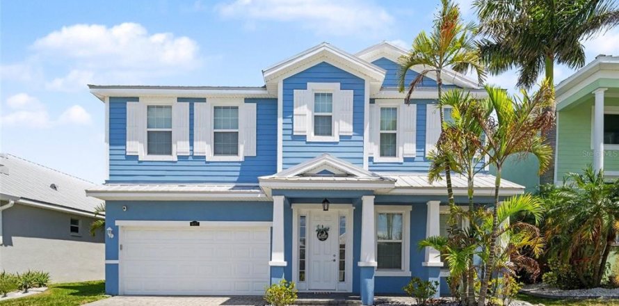 House in Apollo Beach, Florida 4 bedrooms, 251.39 sq.m. № 2141097