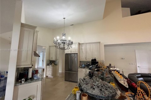 Купить виллу или дом в Купер-Сити, Флорида 4 спальни, 230.4м2, № 1992873 - фото 16