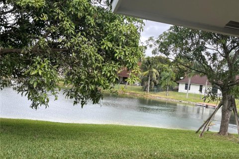 Купить виллу или дом в Купер-Сити, Флорида 4 спальни, 230.4м2, № 1992873 - фото 3