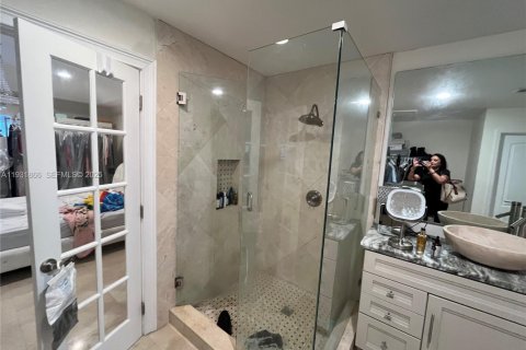 Купить виллу или дом в Купер-Сити, Флорида 4 спальни, 230.4м2, № 1992873 - фото 11