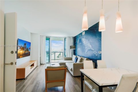 Condominio en venta en Hallandale Beach, Florida, 2 dormitorios, 94.76 m2 № 2017701 - foto 18