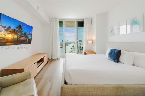 Condominio en venta en Hallandale Beach, Florida, 2 dormitorios, 94.76 m2 № 2017701 - foto 26