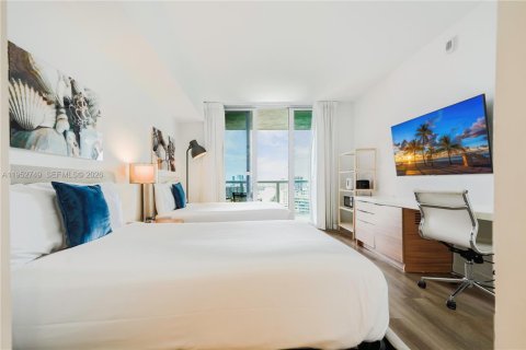 Condominio en venta en Hallandale Beach, Florida, 2 dormitorios, 94.76 m2 № 2017701 - foto 8