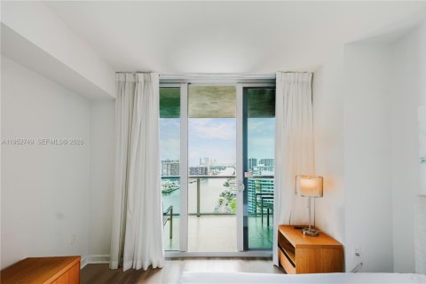 Condominio en venta en Hallandale Beach, Florida, 2 dormitorios, 94.76 m2 № 2017701 - foto 17