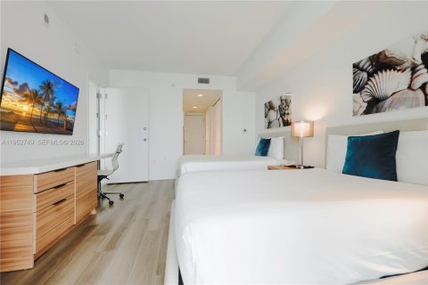 Condominio en venta en Hallandale Beach, Florida, 2 dormitorios, 94.76 m2 № 2017701 - foto 15