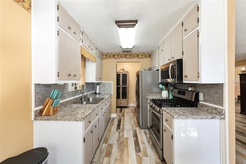 Immobilier commercial à vendre à Crystal River, Floride: 389.54 m2 № 2143496 - photo 29