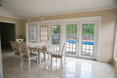 Villa ou maison à vendre à Casselberry, Floride: 4 chambres, 185.62 m2 № 2287374 - photo 15
