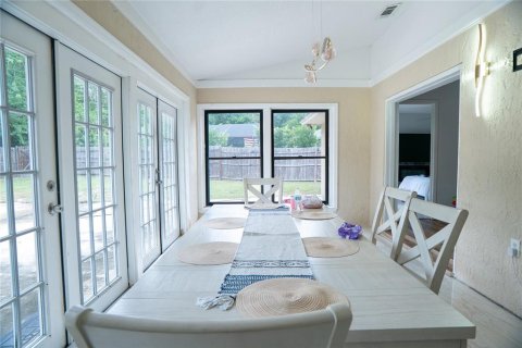 Villa ou maison à vendre à Casselberry, Floride: 4 chambres, 185.62 m2 № 2287374 - photo 16