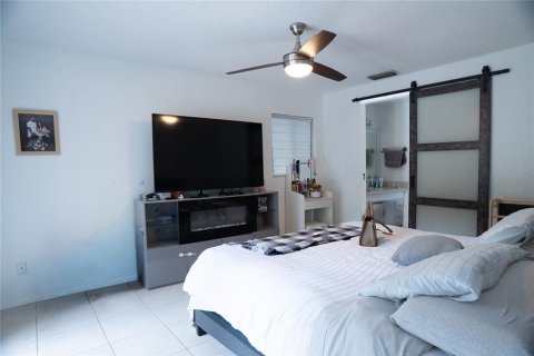 Villa ou maison à vendre à Casselberry, Floride: 4 chambres, 185.62 m2 № 2287374 - photo 18