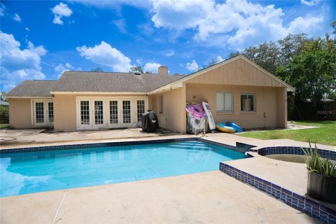 Villa ou maison à vendre à Casselberry, Floride: 4 chambres, 185.62 m2 № 2287374 - photo 2