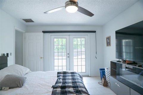 Villa ou maison à vendre à Casselberry, Floride: 4 chambres, 185.62 m2 № 2287374 - photo 19