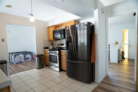 Villa ou maison à vendre à Casselberry, Floride: 4 chambres, 185.62 m2 № 2287374 - photo 10
