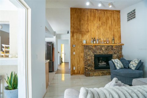 Villa ou maison à vendre à Casselberry, Floride: 4 chambres, 185.62 m2 № 2287374 - photo 6