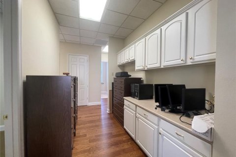 Propiedad comercial en alquiler en Tavares, Florida, 309.92 m2 № 1642096 - foto 10