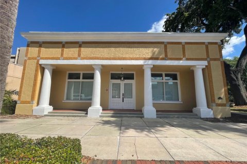 Propiedad comercial en alquiler en Tavares, Florida, 309.92 m2 № 1642096 - foto 1