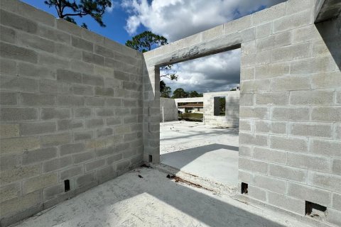 House in Port Charlotte, Florida 3 bedrooms, 156.17 sq.m. № 1800626 - photo 4