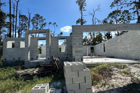House in Port Charlotte, Florida 3 bedrooms, 156.17 sq.m. № 1800626 - photo 6
