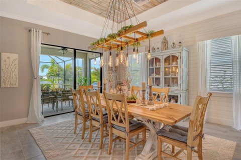 House in Bradenton, Florida 3 bedrooms, 258.18 sq.m. № 1799874 - photo 14