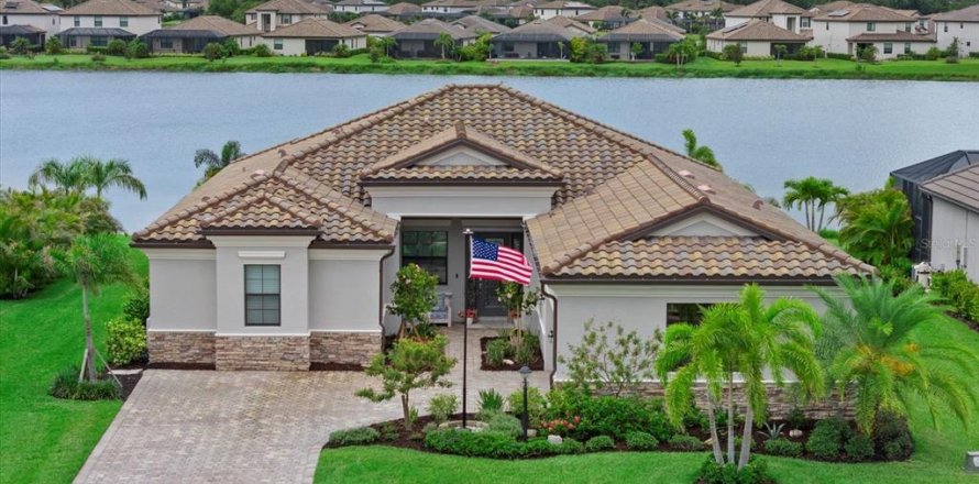 Villa ou maison à Bradenton, Floride 3 chambres, 258.18 m2 № 1799874