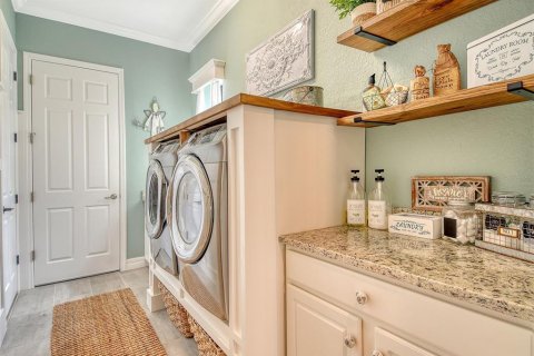 House in Bradenton, Florida 3 bedrooms, 258.18 sq.m. № 1799874 - photo 25