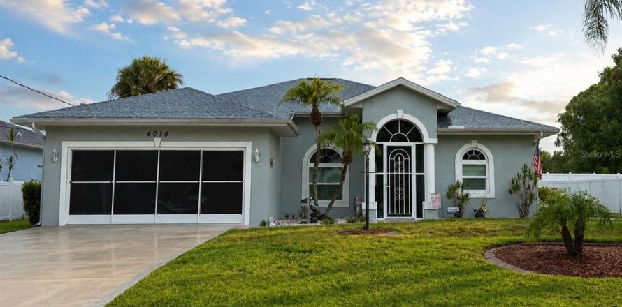 Casa en North Port, Florida 3 dormitorios, 168.99 m2 № 2151300