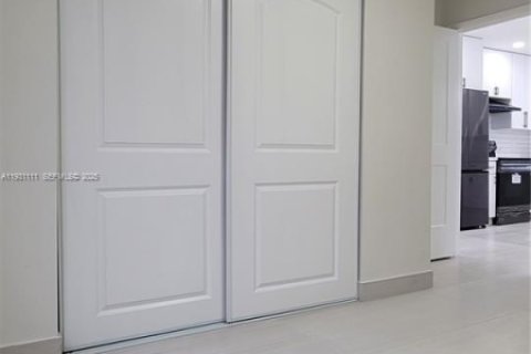 Снять в аренду виллу или дом в Опа-Локка, Флорида 2 спальни, 137.96м2, № 1989789 - фото 16