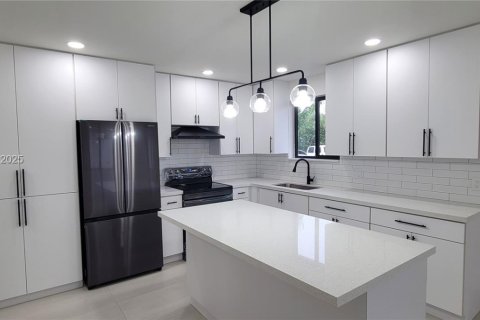 Снять в аренду виллу или дом в Опа-Локка, Флорида 2 спальни, 137.96м2, № 1989789 - фото 19