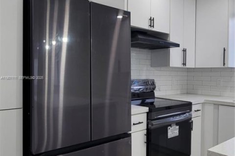 Снять в аренду виллу или дом в Опа-Локка, Флорида 2 спальни, 137.96м2, № 1989789 - фото 21