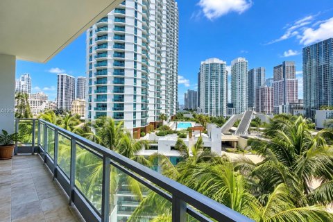 Condominio en venta en Miami, Florida, 1 dormitorio, 78.6 m2 № 2375948 - foto 16