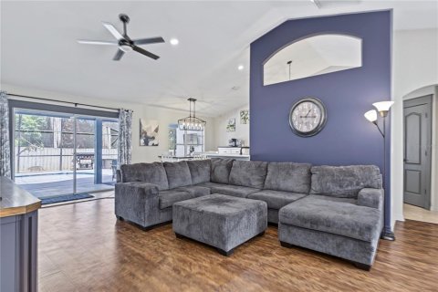 House in Leesburg, Florida 3 bedrooms, 183.85 sq.m. № 2403582 - photo 18