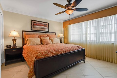 Condo in Pompano Beach, Florida, 2 bedrooms № 2245745 - photo 24
