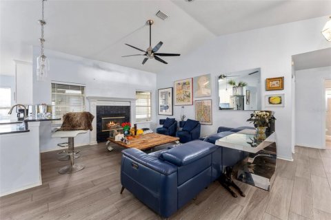 Villa ou maison à vendre à Gainesville, Floride: 3 chambres, 157.1 m2 № 2419216 - photo 4