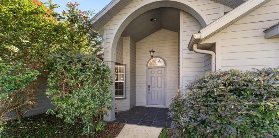 Villa ou maison à Gainesville, Floride 3 chambres, 157.1 m2 № 2419216