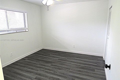 Купить кондоминиум в Лодерхилл, Флорида 2 спальни, 99.41м2, № 2045604 - фото 5