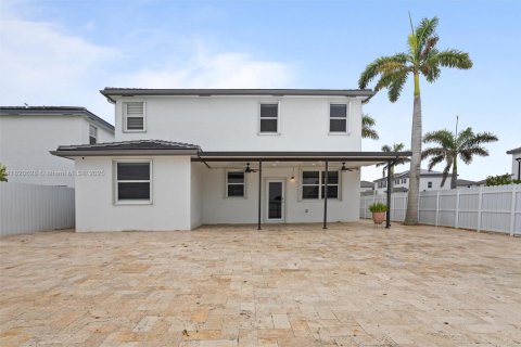 Villa ou maison à vendre à Miami, Floride: 5 chambres, 311.13 m2 № 1981080 - photo 10