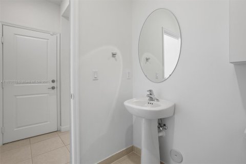 Villa ou maison à vendre à Miami, Floride: 5 chambres, 311.13 m2 № 1981080 - photo 14