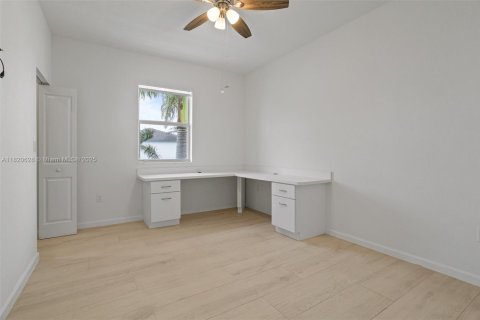 Villa ou maison à vendre à Miami, Floride: 5 chambres, 311.13 m2 № 1981080 - photo 18