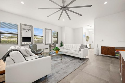 Villa ou maison à vendre à Sarasota, Floride: 3 chambres, 170.1 m2 № 1558991 - photo 6
