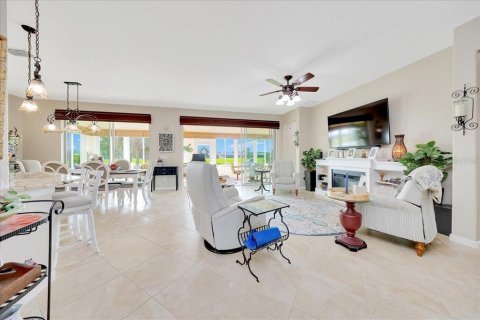 House in Ocala, Florida 3 bedrooms, 181.9 sq.m. № 1766974 - photo 11