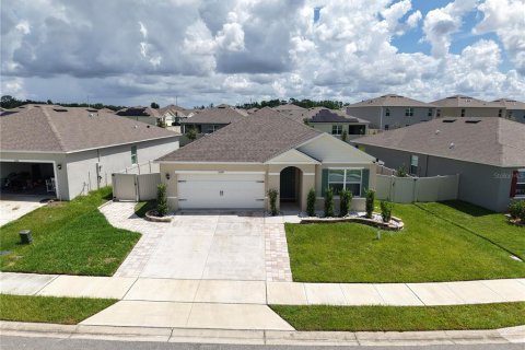 House in Zellwood, Florida 3 bedrooms, 155.33 sq.m. № 2132194