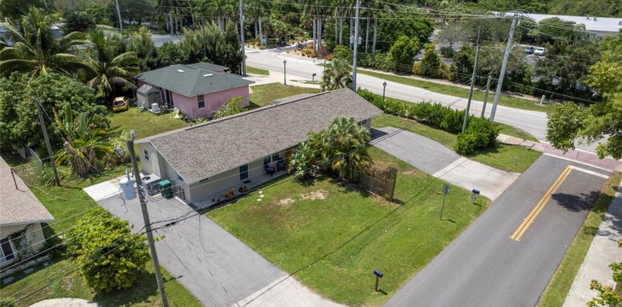 Villa ou maison à Naples, Floride 2 chambres, 74.88 m2 № 1080642