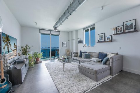 Condo in Miami, Florida, 2 bedrooms  № 1809137 - photo 3