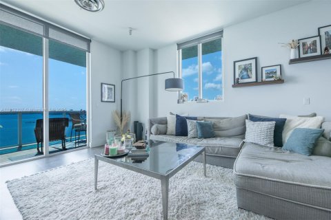 Condo in Miami, Florida, 2 bedrooms  № 1809137 - photo 4