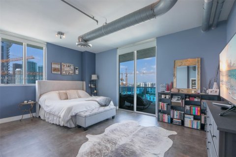 Condo in Miami, Florida, 2 bedrooms  № 1809137 - photo 16