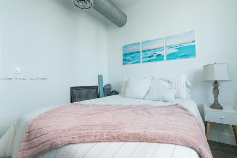 Condo in Miami, Florida, 2 bedrooms  № 1809137 - photo 21