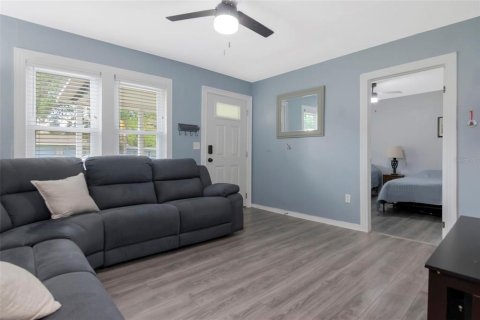 Casa en venta en Tampa, Florida, 2 dormitorios, 74.32 m2 № 2283905 - foto 7