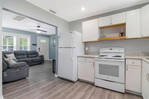 Casa en venta en Tampa, Florida, 2 dormitorios, 74.32 m2 № 2283905 - foto 18