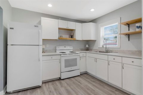 Casa en venta en Tampa, Florida, 2 dormitorios, 74.32 m2 № 2283905 - foto 17