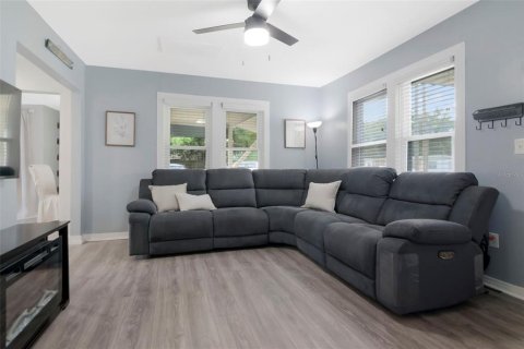Casa en venta en Tampa, Florida, 2 dormitorios, 74.32 m2 № 2283905 - foto 6
